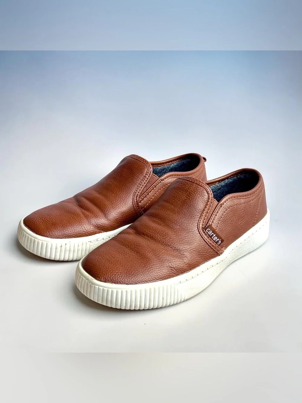 Carter's Ricky Slip-On Boys Sneaker Big Kid Size 4 Brown Worn Twice Faux Leather